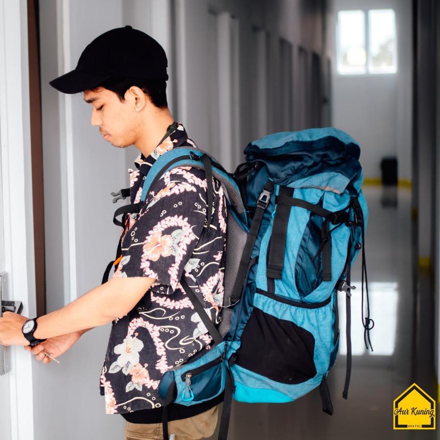 Aur Kuning Hostel Syariah Букиттинги Экстерьер фото