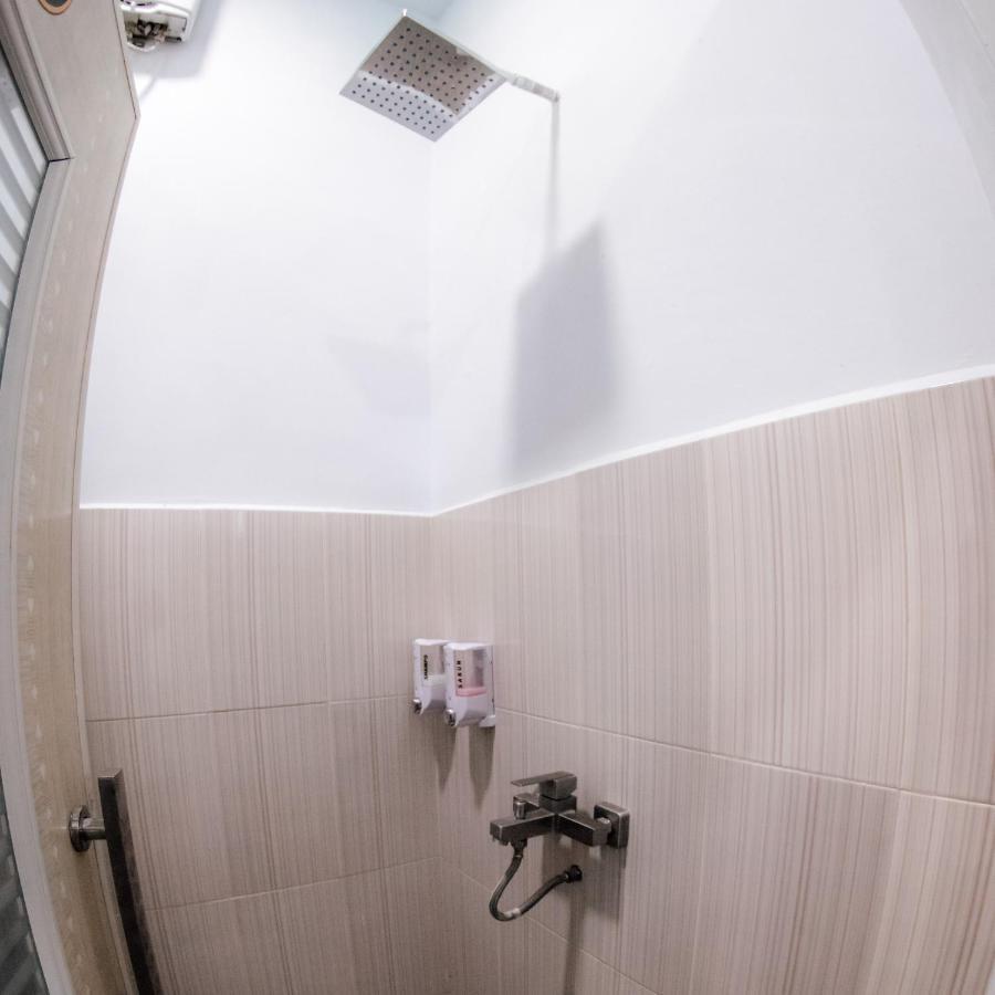 Aur Kuning Hostel Syariah Букиттинги Экстерьер фото