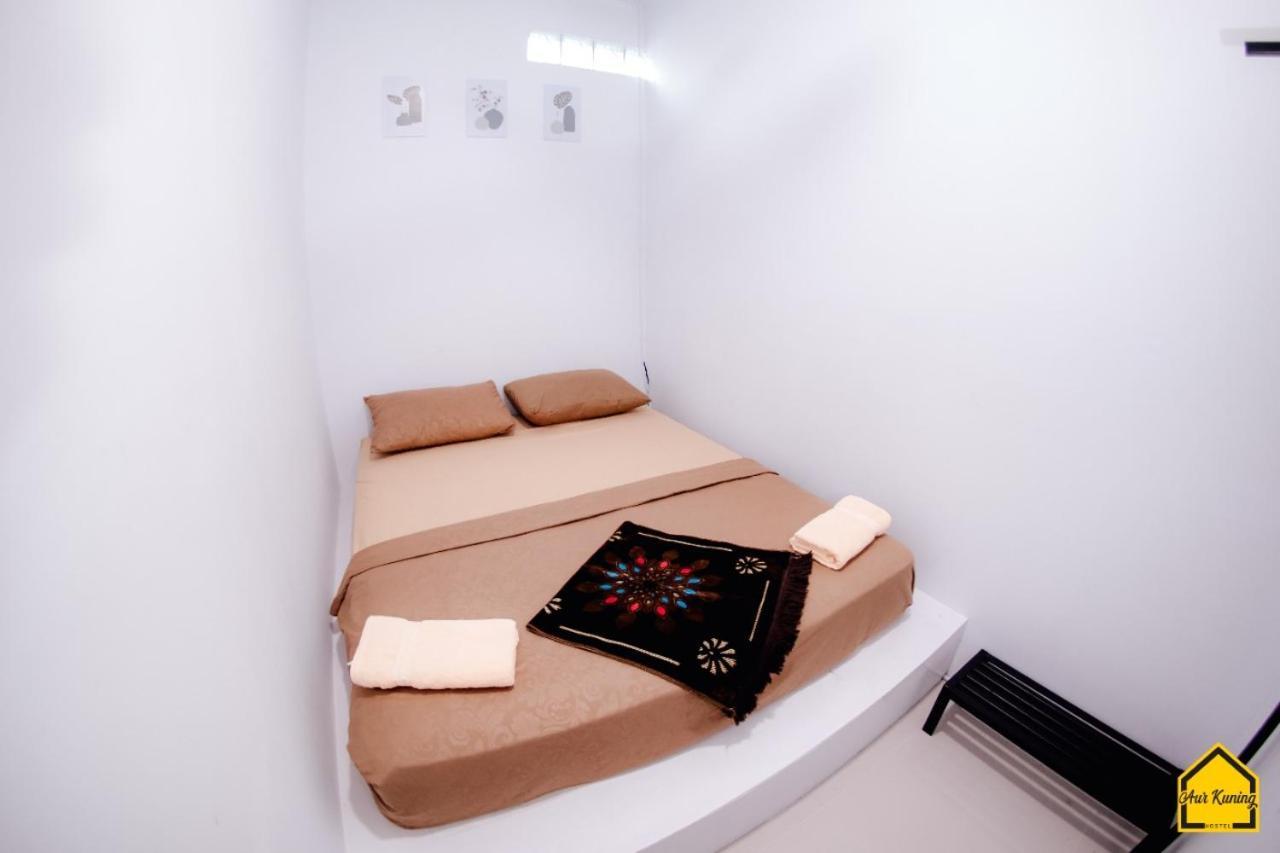 Aur Kuning Hostel Syariah Букиттинги Экстерьер фото