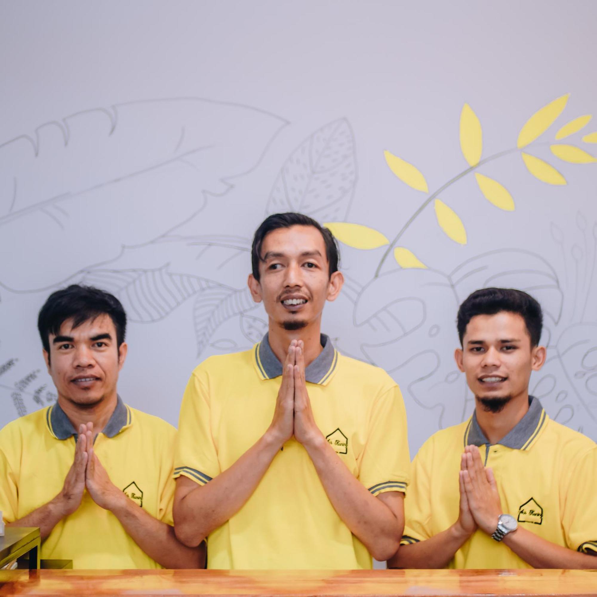 Aur Kuning Hostel Syariah Букиттинги Экстерьер фото