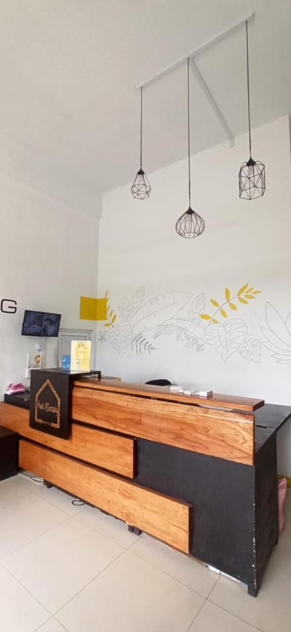 Aur Kuning Hostel Syariah Букиттинги Экстерьер фото